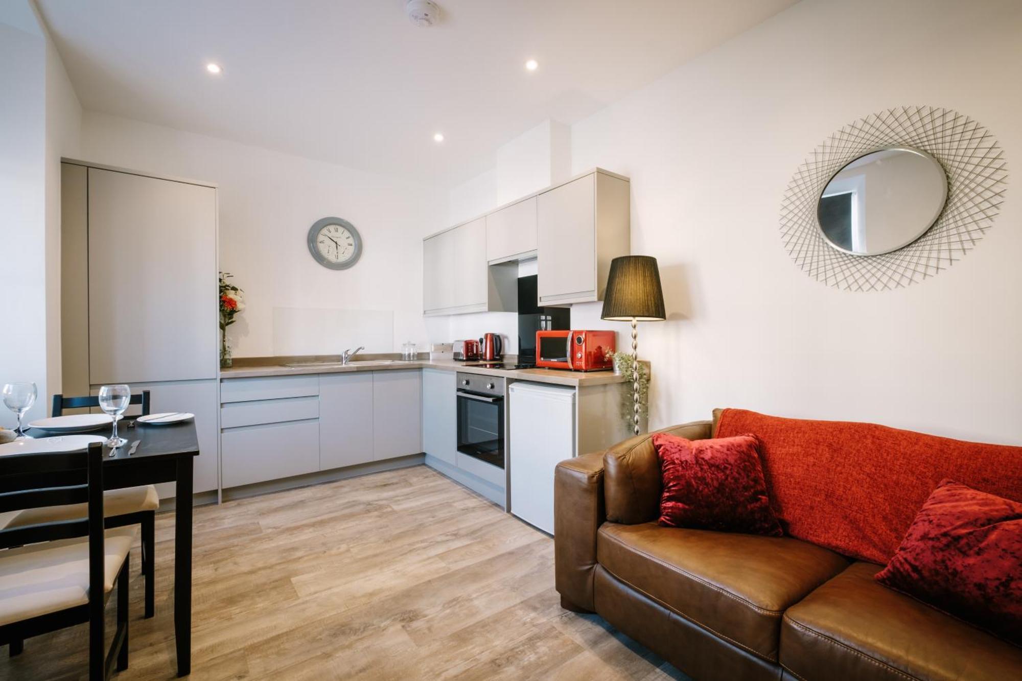 Oak View Apartment โบว์เนส ออน วินเดอเมียร์ ภายนอก รูปภาพ
